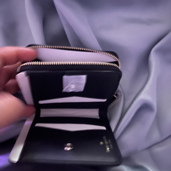 New Kate Spade Staci Zip Bifold
Wallet Saffiano Black Leather - Picture 6 of 16